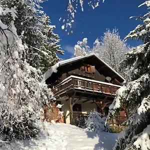 2-bedroom-self-contained-apartment-in-chalet-le-doux-si.hotels-rhonealpes.com/